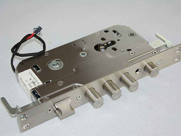 苍梧24小时上门开锁公司